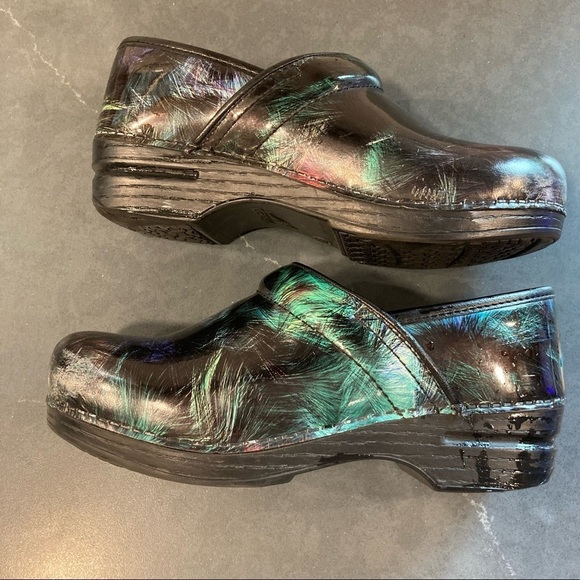 Dansko professional sz 37 US 7 feather multicolor patent clogs - Picture 8 of 16